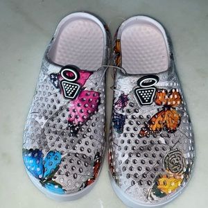 Butterfly rubber shoes